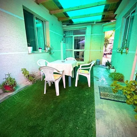 Apartment Family With Garden Parking Included 3 Min From Main Square *